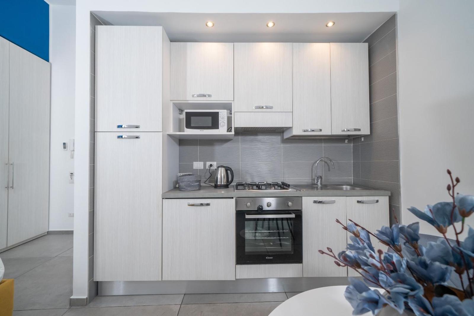 Bovio Boutique Studio Apartment Неаполь Экстерьер фото