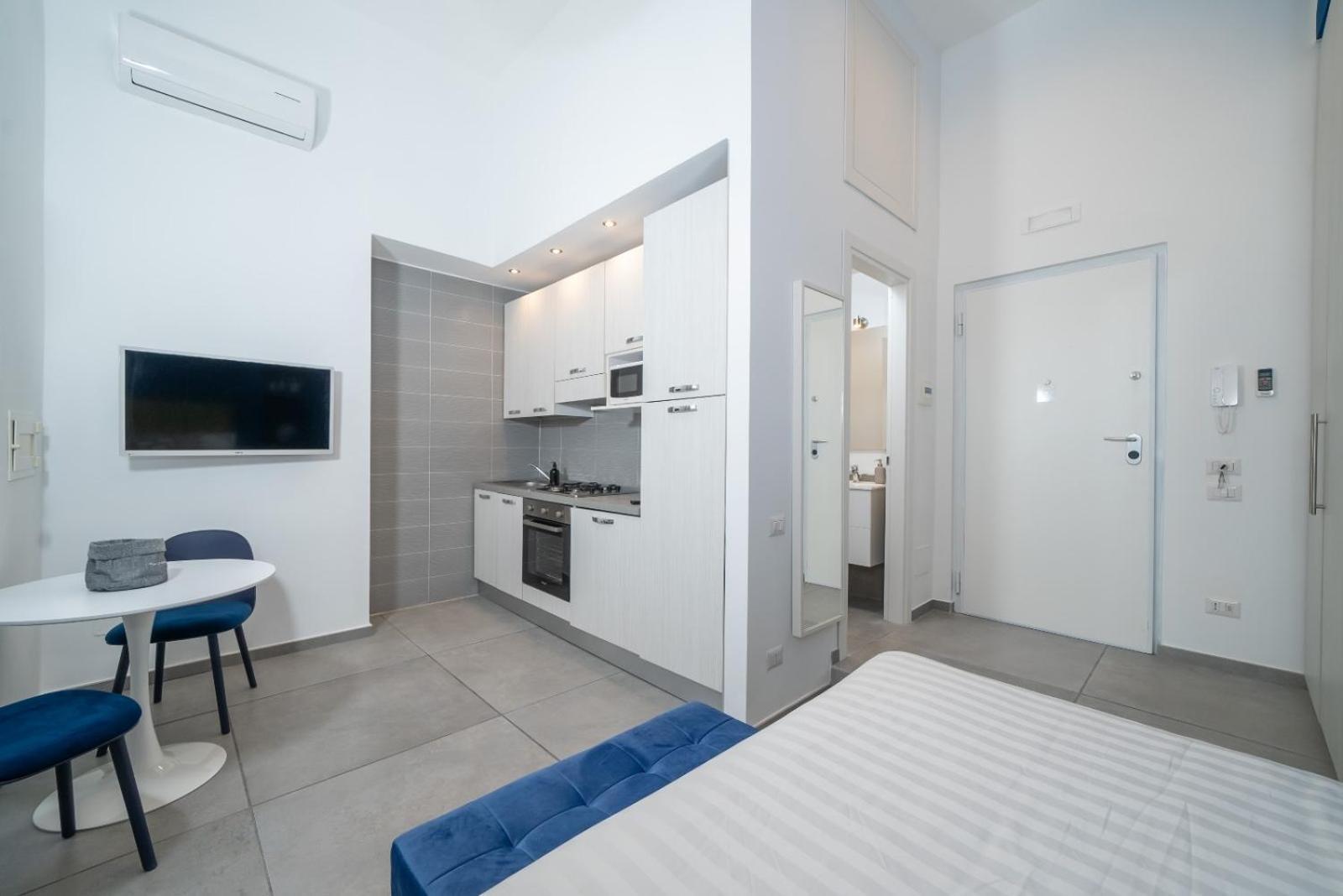Bovio Boutique Studio Apartment Неаполь Экстерьер фото
